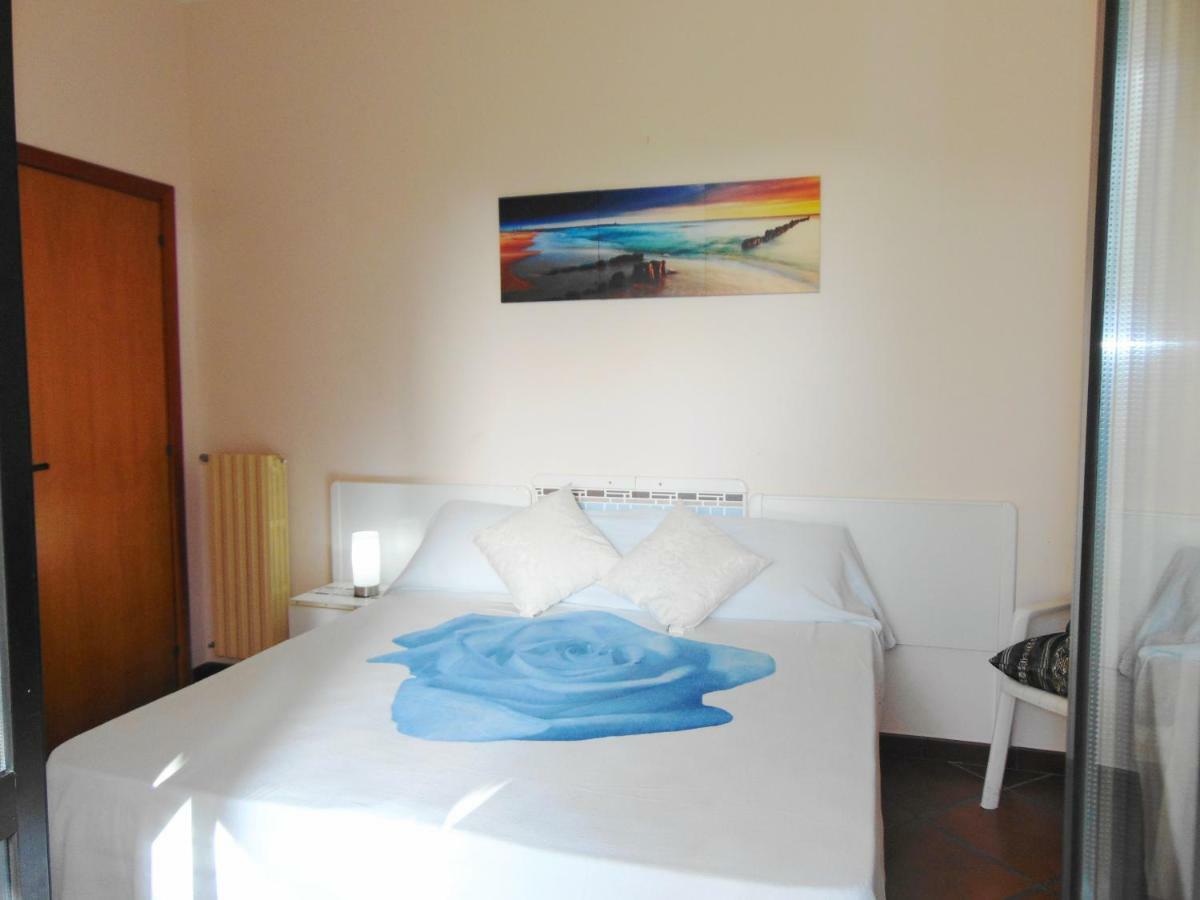 Villa Antonio Calderisi Весте Екстериор снимка