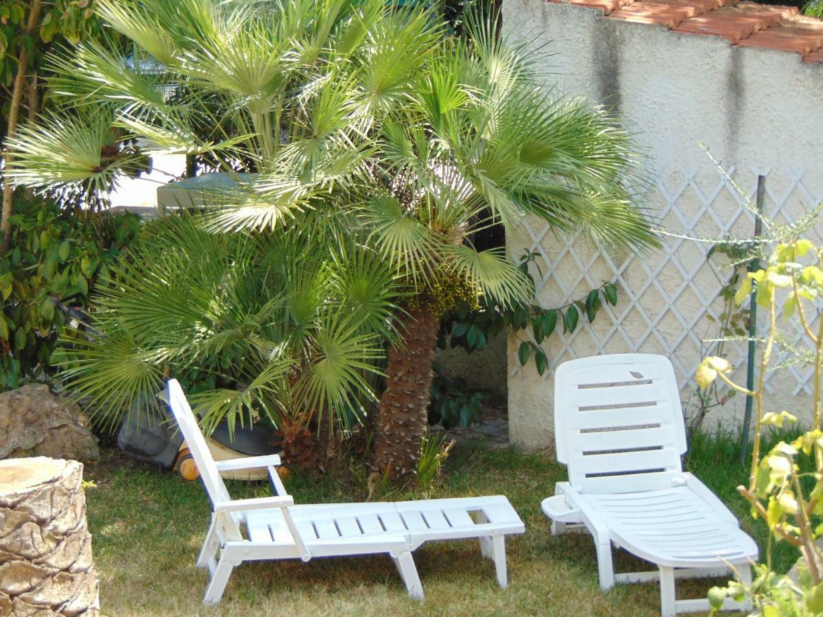 Villa Antonio Calderisi Весте Екстериор снимка