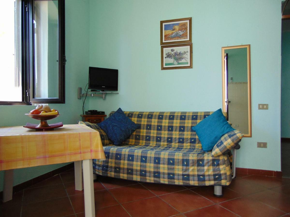 Villa Antonio Calderisi Весте Екстериор снимка